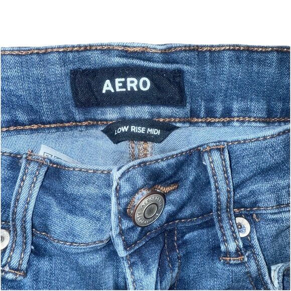 WOMEN AERO LOW RISE MIDI STRETCHY DISTRESSED CUFFED DENIM BLUE JEAN SHORTS SZ 6 - Picture 2 of 4